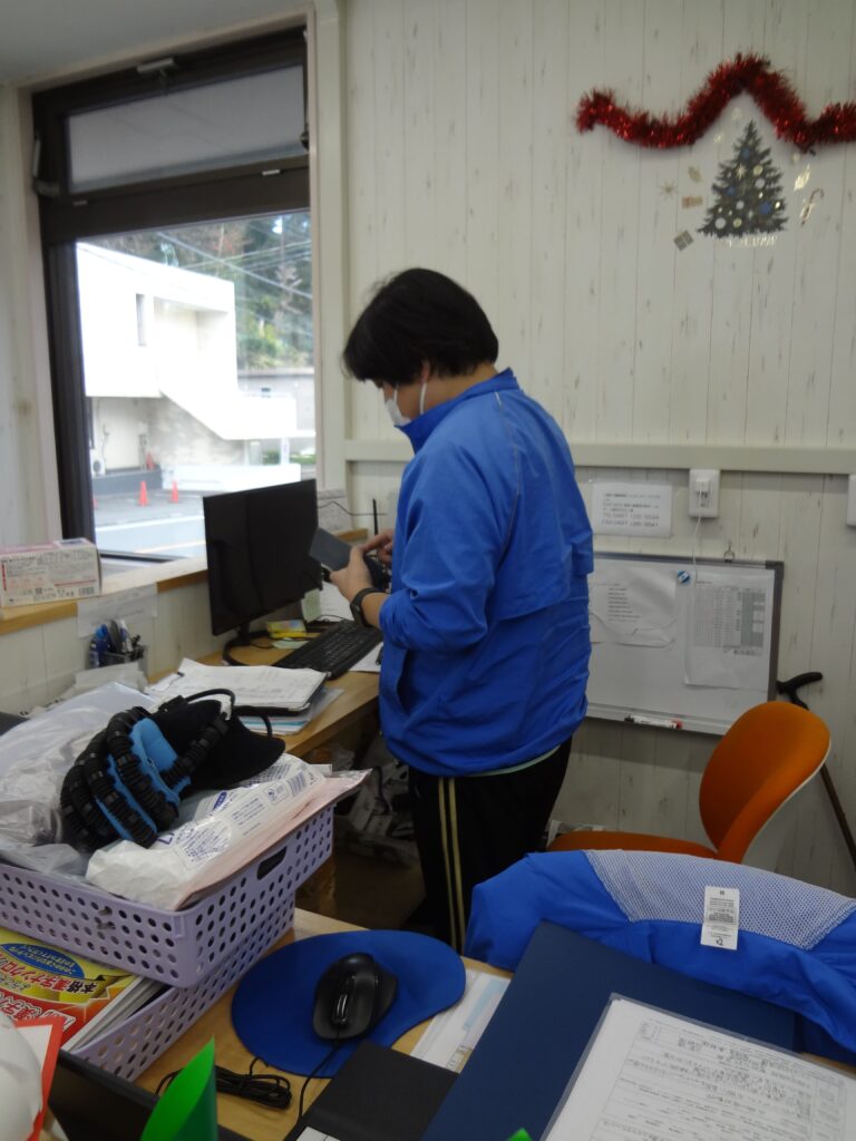 9：15 理学療法士 新規利用者様の体力測定準備｜アシスタンス　社員の一日～理学療法士～　